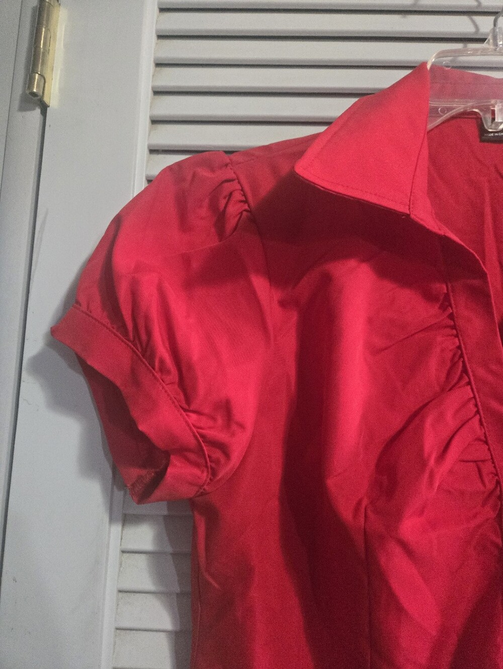 Women’s Red Button-Front Ruched Blouse - Picture 7 of 8